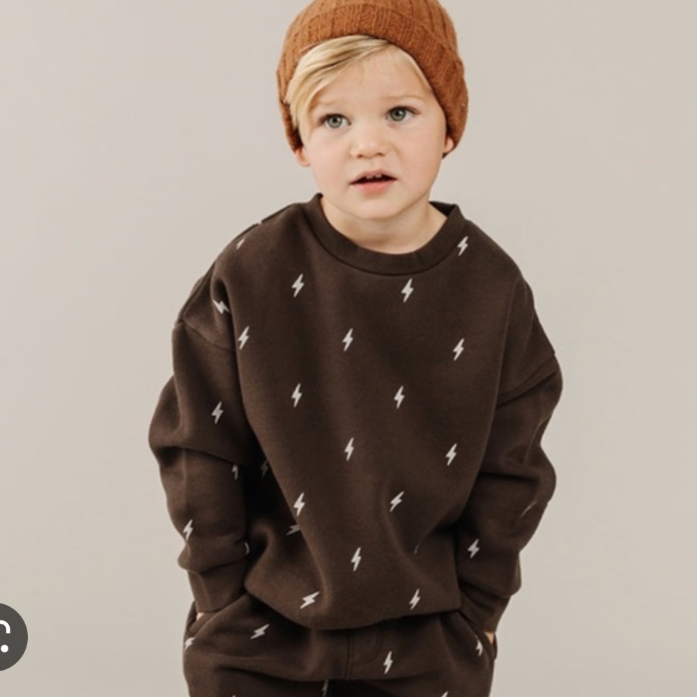 Rylee and Cru lightening sweat outfit